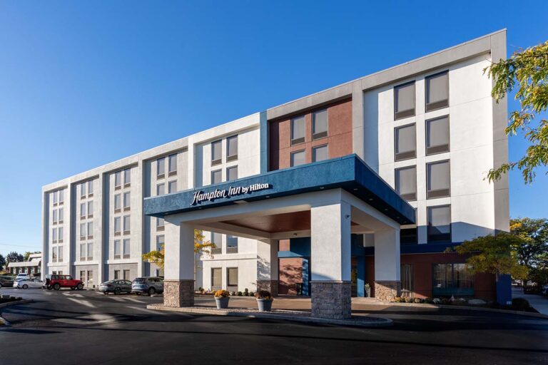 Hampton Inn Buffalo South Exterior
