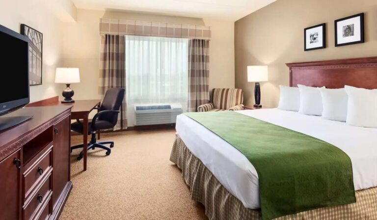 Country Inn and Suites Buffalo South I-90