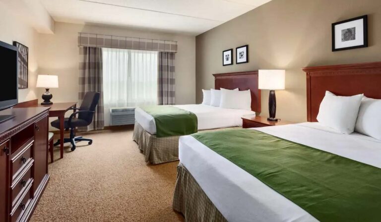 Country Inn and Suites Buffalo South I-90